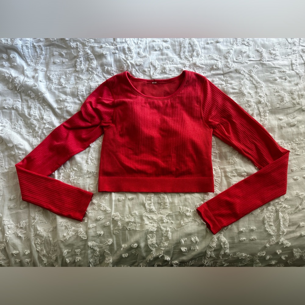 Lululemon Magenta Long Sleeve with Built in Bra